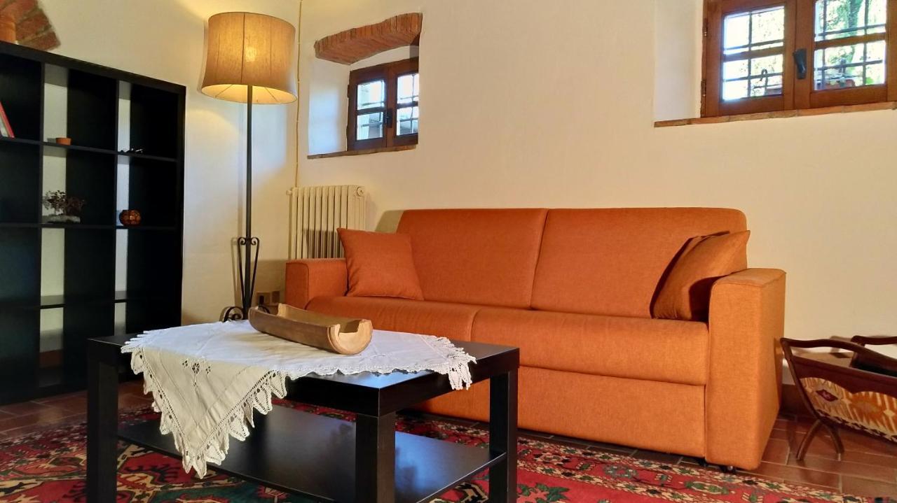 Villa La Nussa Capolona Bagian luar foto