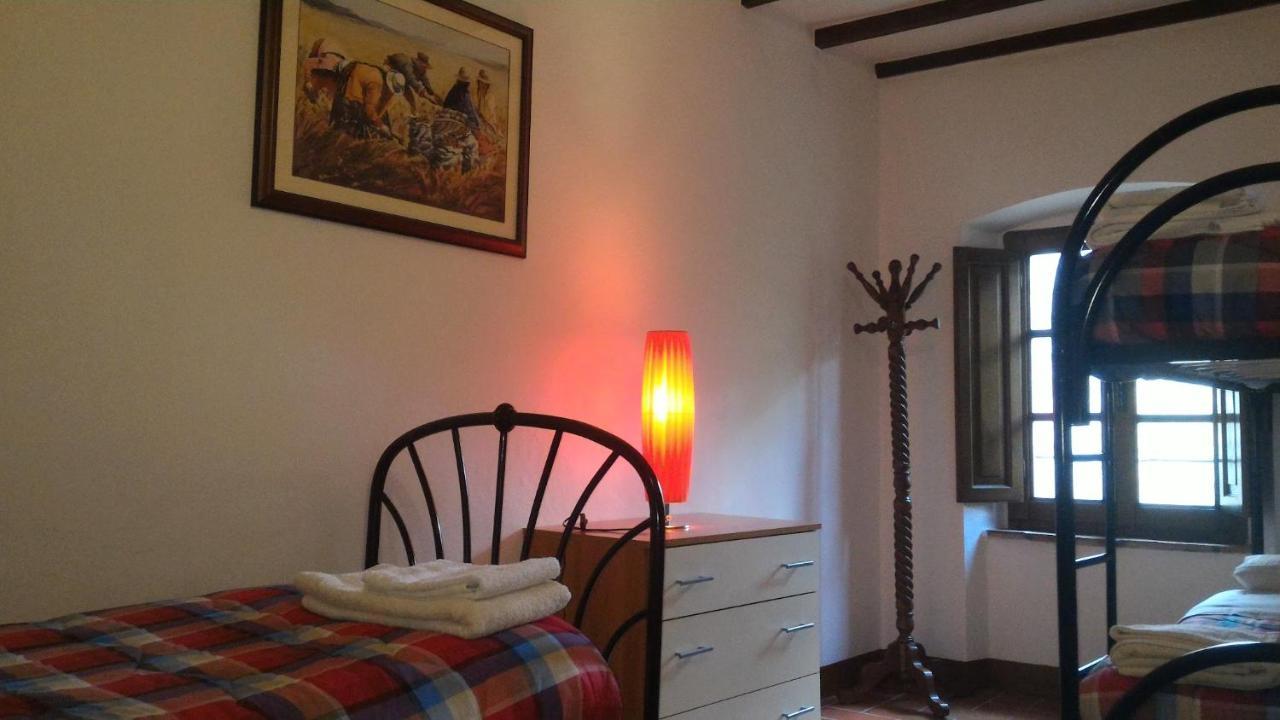 Villa La Nussa Capolona Bagian luar foto