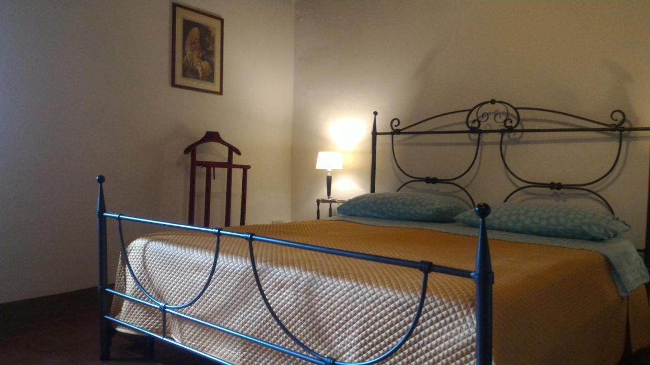 Villa La Nussa Capolona Bagian luar foto