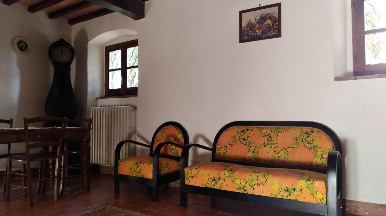 Villa La Nussa Capolona Bagian luar foto